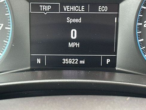 Used 2018 Chevrolet Equinox LT FWD image 24