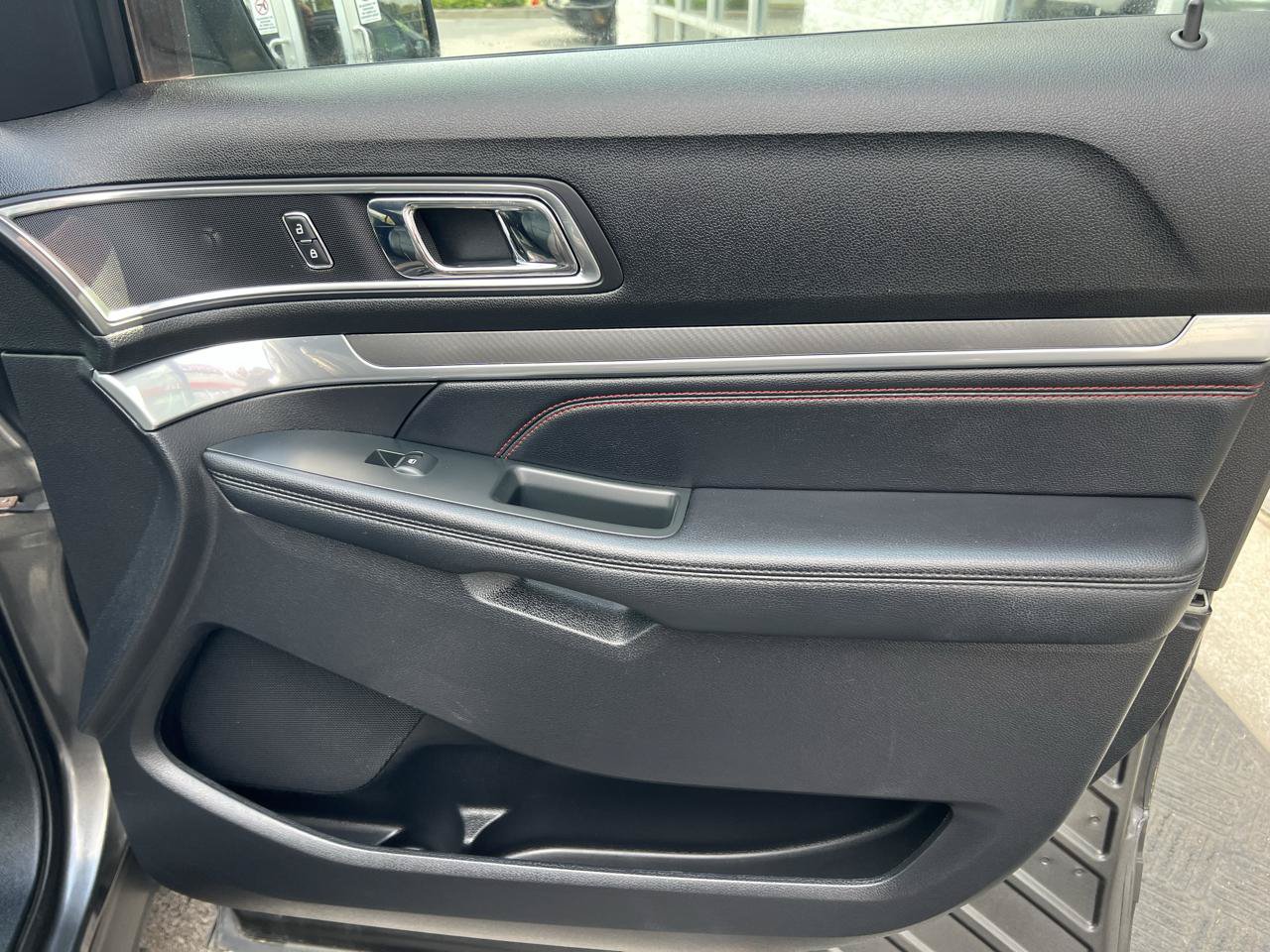 Used 2019 Ford Explorer Sport w/ Equipment Group 401A AWD/4WD image 21