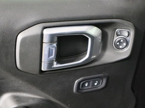 Used 2022 Jeep Wrangler Unlimited Sport w/ Sun And Sound Package image 22