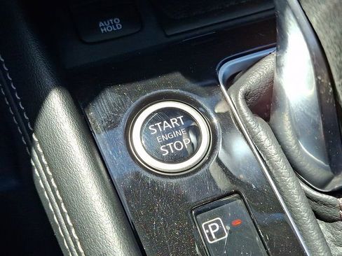 Used 2023 Nissan Kicks SR w/ SR Premium Package FWD image 19