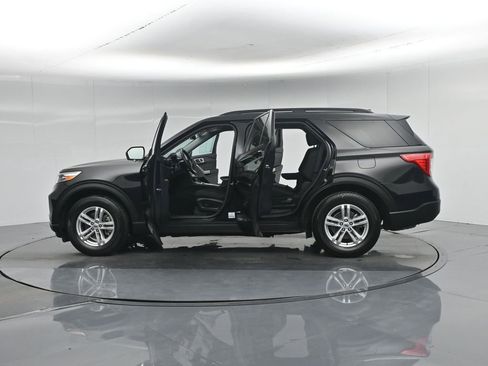 Certified 2023 Ford Explorer XLT RWD image 39