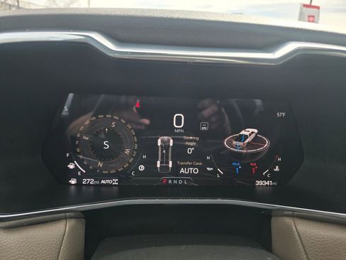 Used 2023 GMC Canyon Denali image 19