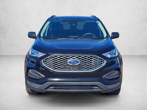 Used 2024 Ford Edge SE AWD/4WD image 2