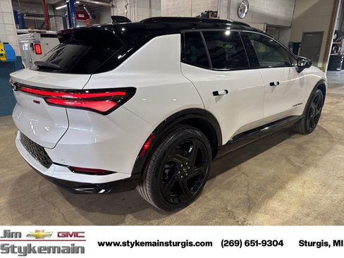 New 2025 Chevrolet Equinox EV RS w/ Convenience Package II image 8