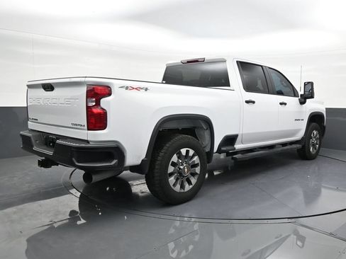 Used 2025 Chevrolet Silverado 2500 Custom w/ Custom Value Package AWD/4WD image 5