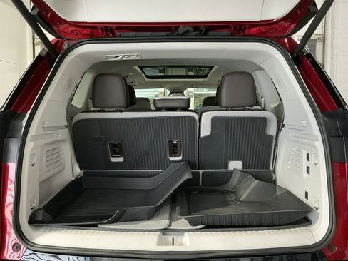 Used 2024 GMC Acadia Denali image 27