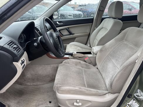 Used 2005 Subaru Outback 2.5i AWD/4WD image 31