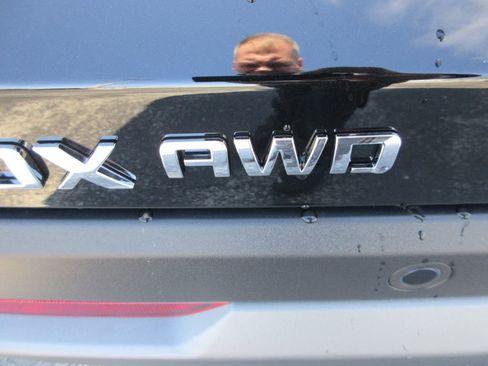 New 2026 Chevrolet Equinox LT w/ Convenience Package II image 11