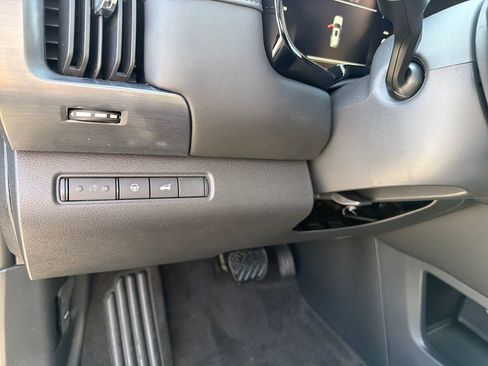 New 2026 Nissan Pathfinder SL w/ SL Premium Package FWD image 19