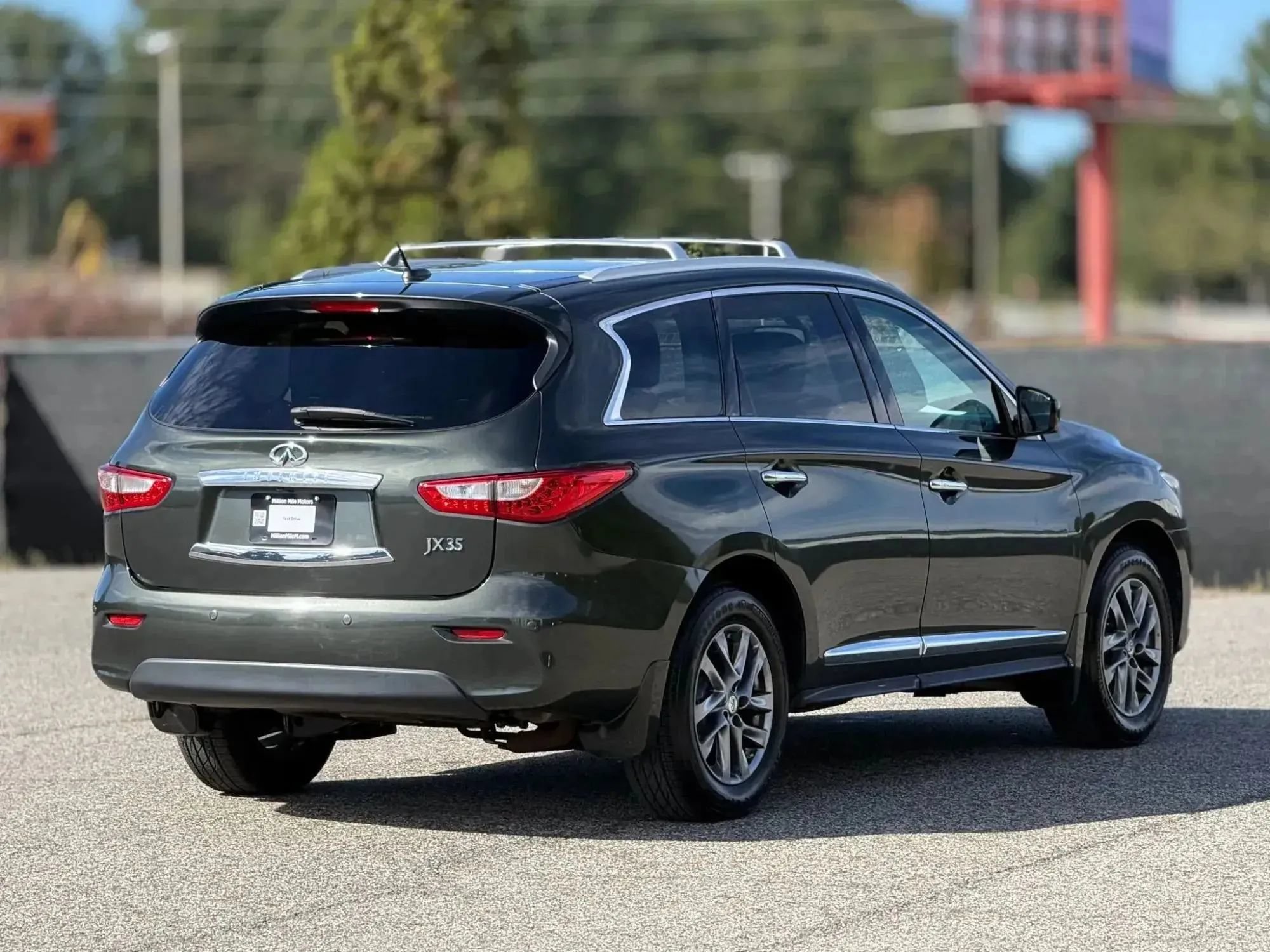 Used 2013 INFINITI JX35 AWD w/ Premium Pkg image 18