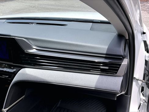 Used 2025 Toyota Camry LE FWD image 23