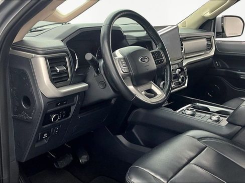 Used 2024 Ford Expedition Max XLT image 14