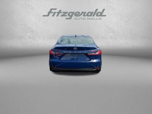Used 2025 Toyota Camry XLE FWD image 7