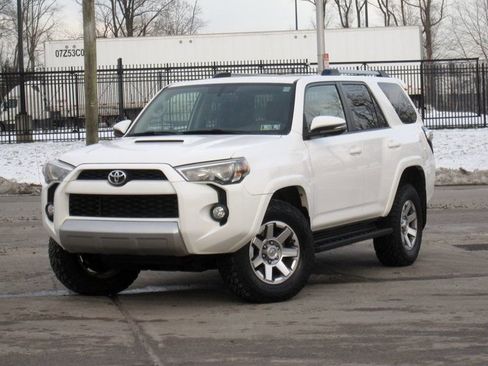 Used 2015 Toyota 4Runner Trail Premium image 3