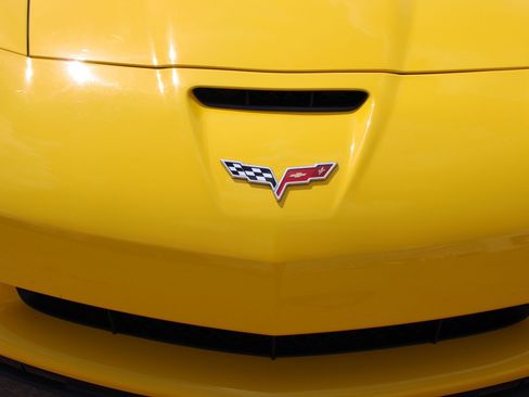 Used 2007 Chevrolet Corvette Z06 w/ Preferred Equipment Group RWD image 39