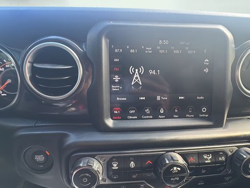 Used 2021 Jeep Wrangler Unlimited Sahara AWD/4WD image 16