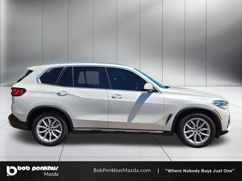 Used 2022 BMW X5 xDrive40i w/ Executive Package AWD/4WD image 24