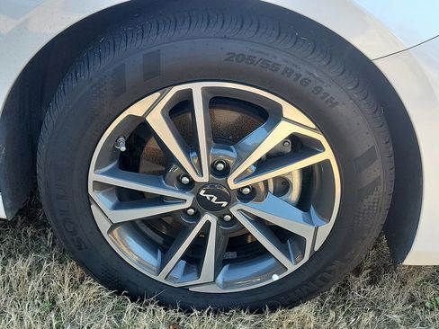 Used 2021 MAZDA CX-9 Signature image 8