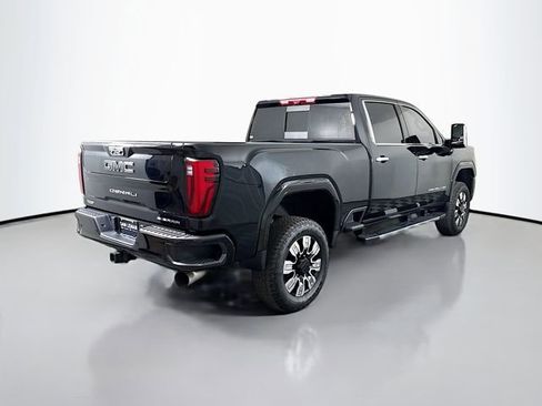 Used 2024 GMC Sierra 2500 Denali w/ Denali Reserve Package image 9