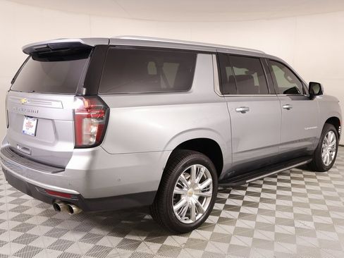 Used 2024 Chevrolet Suburban High Country w/ Advanced Technology Package image 22