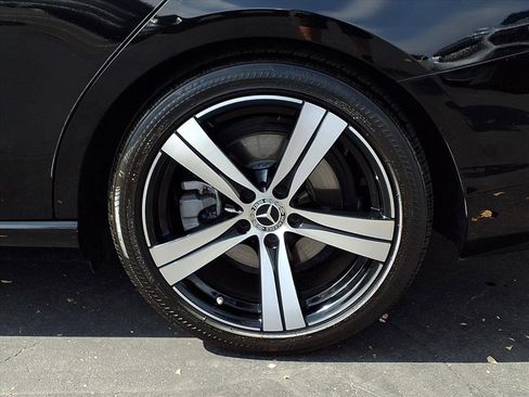 Used 2022 Mercedes-Benz C 300 Sedan image 4