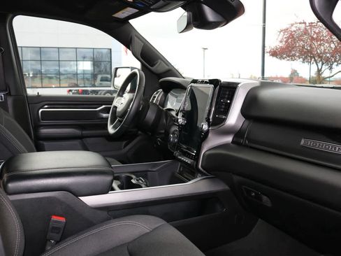 Used 2024 RAM 1500 Big Horn AWD/4WD image 25