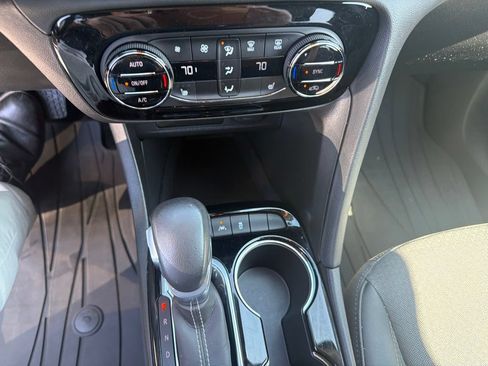 Used 2023 Buick Encore GX Select w/ Sport Touring Package AWD/4WD image 13