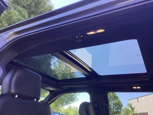 Used 2019 Ford F150 Raptor w/ Equipment Group 802A Luxury AWD/4WD image 4