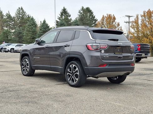 Used 2022 Jeep Compass Limited image 4