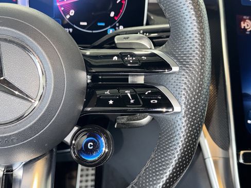 Used 2025 Mercedes-Benz GLC 43 AMG 4MATIC image 24