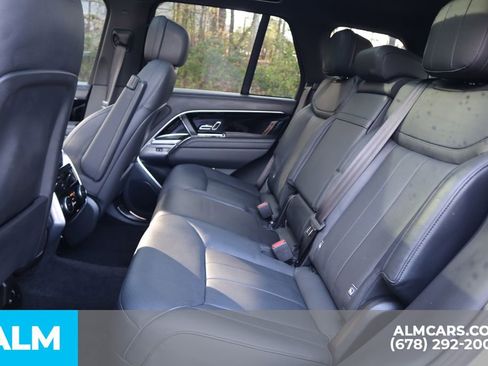 Used 2023 Land Rover Range Rover SE image 18
