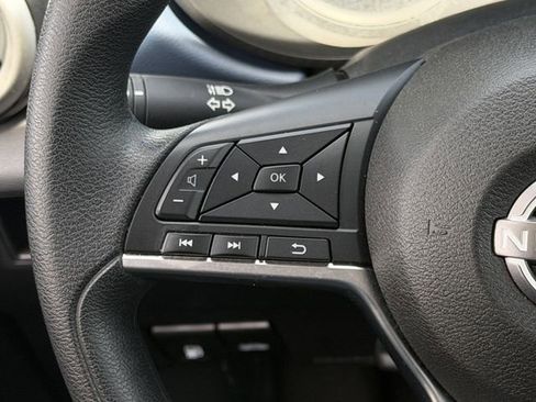 Used 2025 Nissan Versa SV FWD image 13