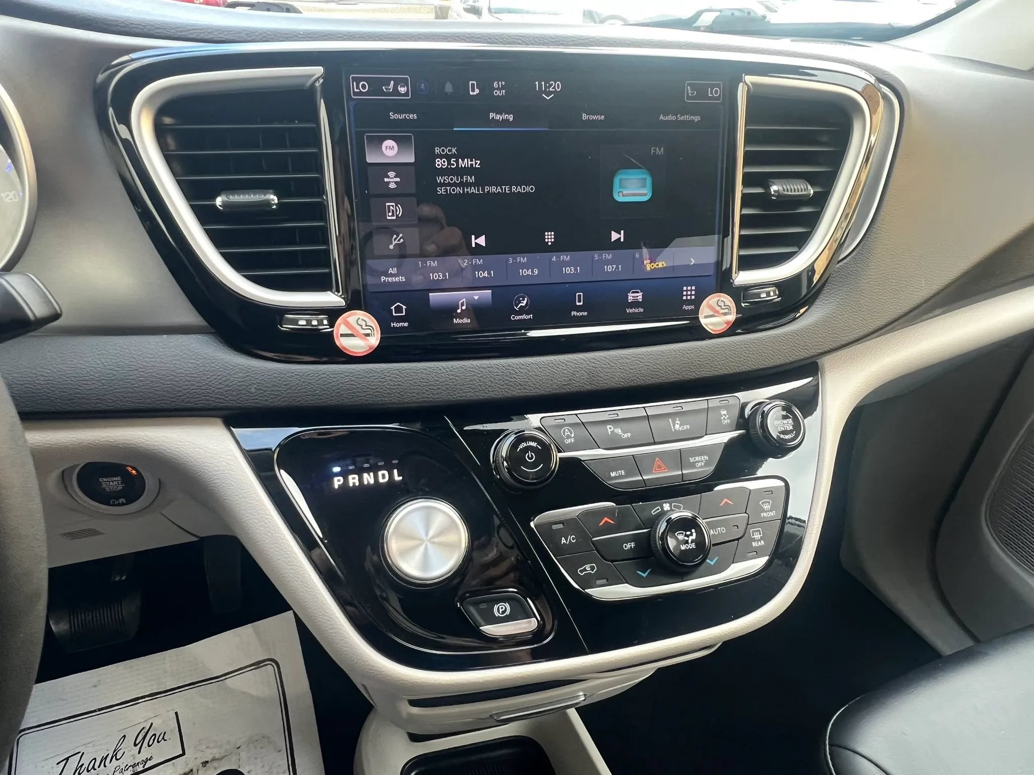 Used 2024 Chrysler Pacifica Touring-L FWD image 23