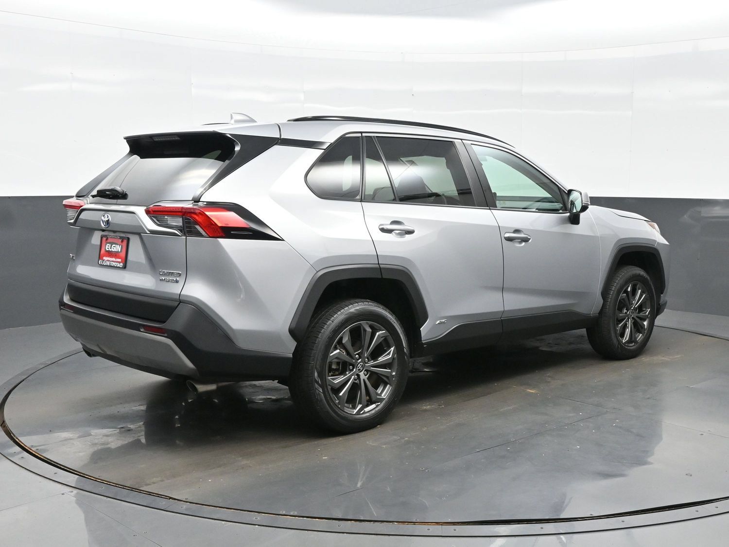 Used 2023 Toyota RAV4 Limited AWD/4WD image 6