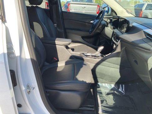 Used 2024 Buick Encore GX Sport Touring image 14