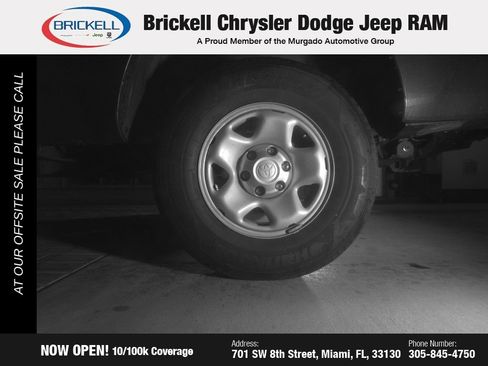 Used 2016 Toyota Tacoma SR5 w/ Towing Package image 9