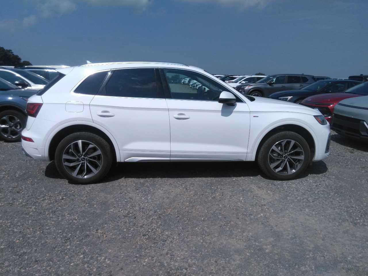 Used 2024 Audi Q5 2.0T Premium Plus AWD/4WD image 2