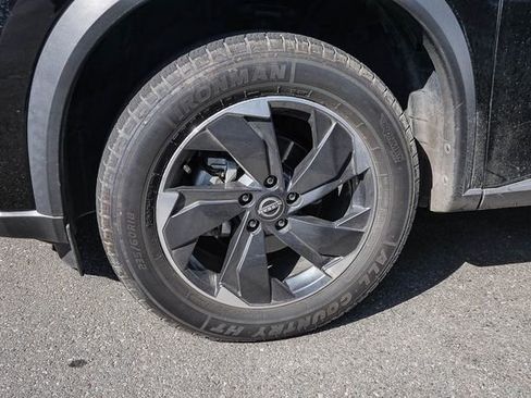 Used 2025 Nissan Rogue SV AWD/4WD image 6