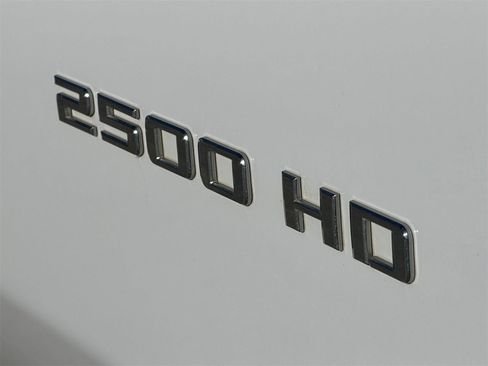 Used 2024 Chevrolet Silverado 2500 LT image 12