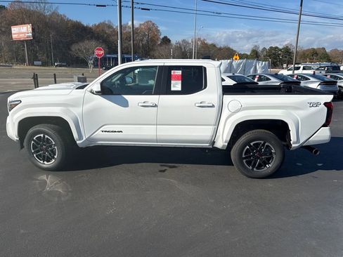 New 2025 Toyota Tacoma TRD Sport image 2