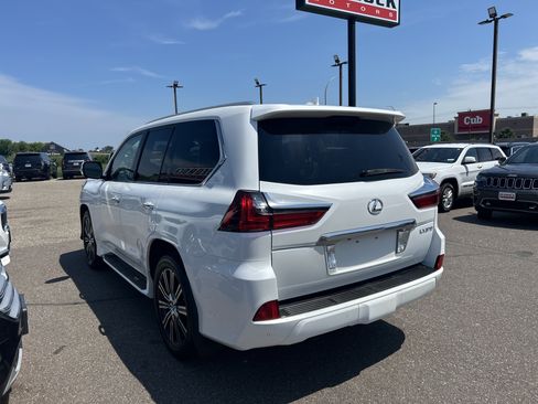 Used 2016 Lexus LX 570 4WD w/ Luxury Package image 5