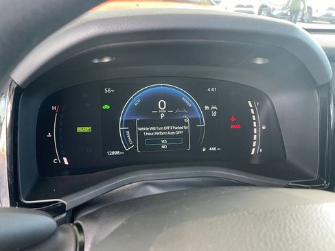 Used 2025 Toyota Camry LE image 39