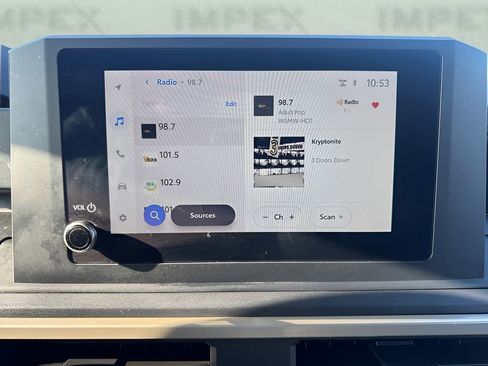 Used 2025 Toyota Tacoma SR image 15