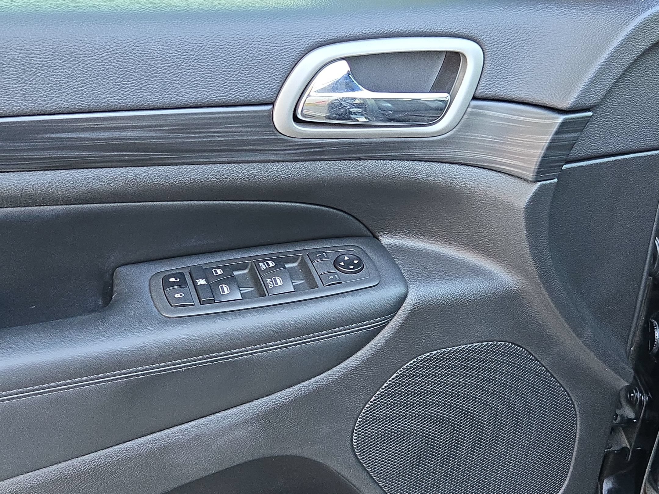 Used 2021 Jeep Grand Cherokee Laredo X RWD image 21