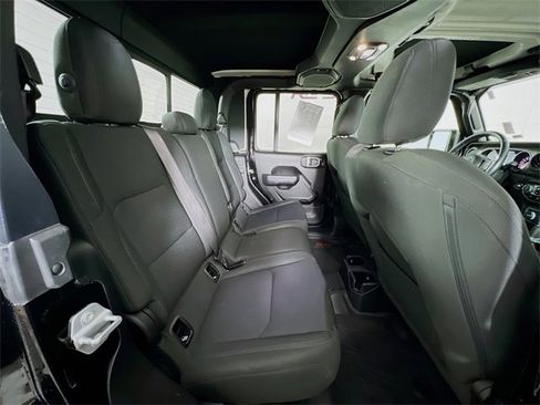 Used 2022 Jeep Gladiator Willys image 41