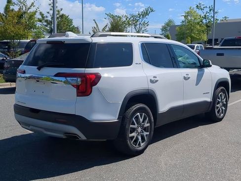 Used 2023 GMC Acadia SLE w/ Driver Convenience Package FWD image 4