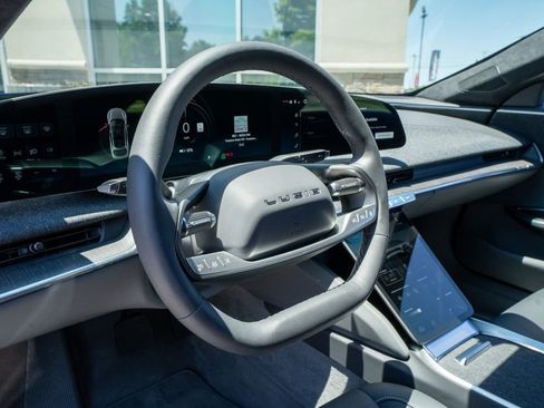 Used 2024 Lucid Air Pure RWD image 29