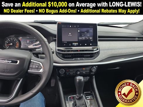 Used 2024 Jeep Compass Latitude image 17