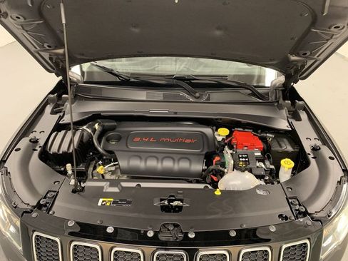 Used 2020 Jeep Compass Latitude w/ Cold Weather Group AWD/4WD image 23