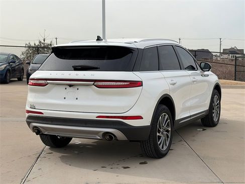 Used 2022 Lincoln Corsair AWD w/ Equipment Group 101A image 9